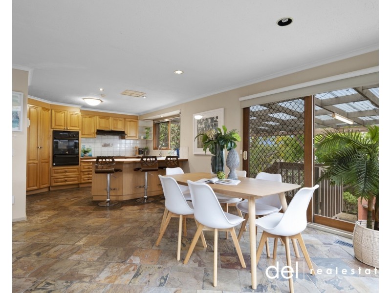 22 Seaton Rise, Hallam VIC 3803