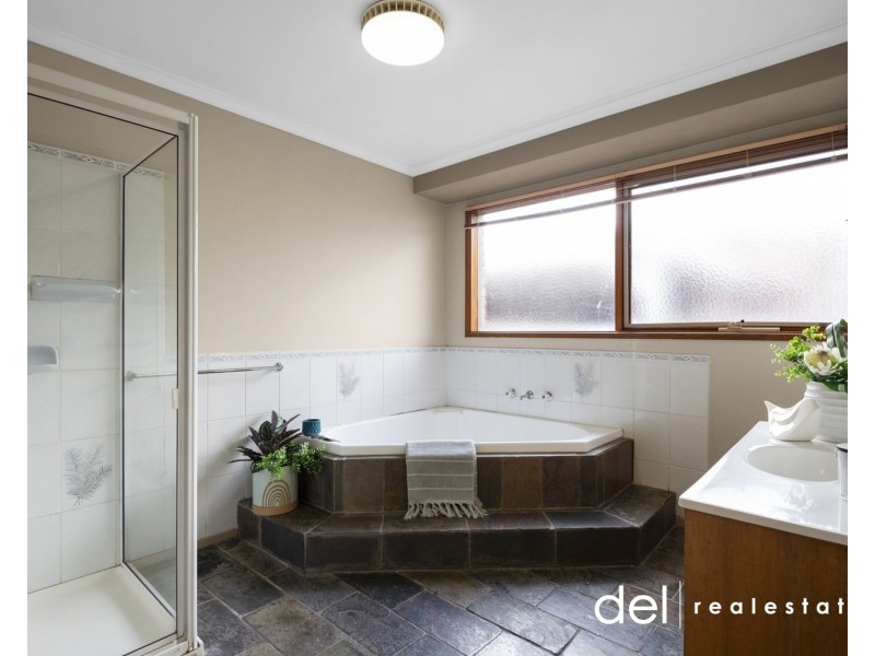 22 Seaton Rise, Hallam VIC 3803