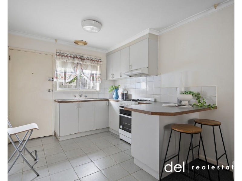 4/5 Carroll Avenue, Dandenong VIC 3175