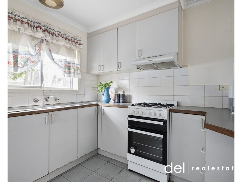 4/5 Carroll Avenue, Dandenong VIC 3175