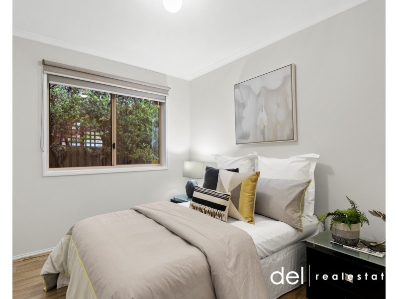 17 Sunnyside Drive, Berwick VIC 3806