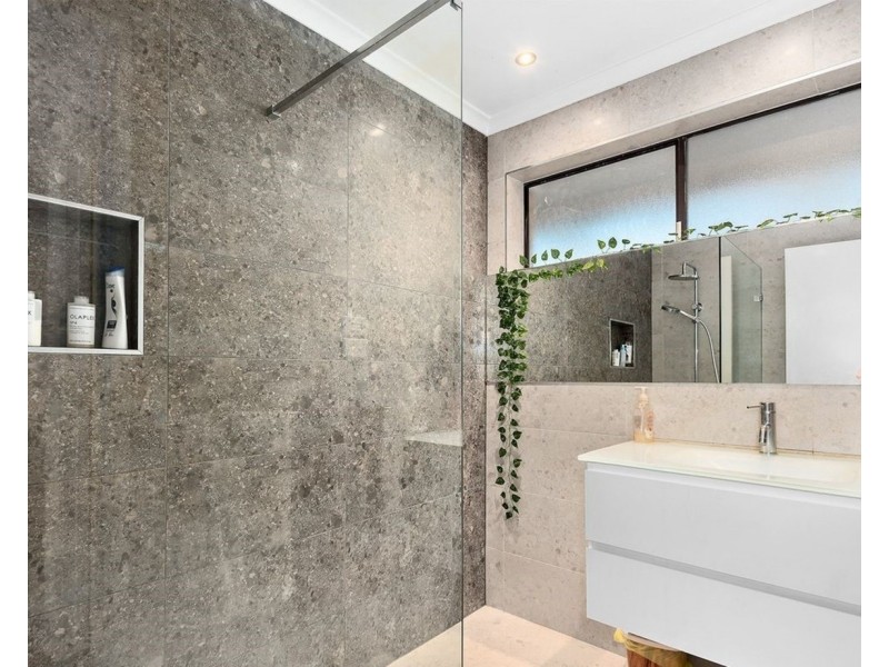 8/62 King George Parade, Dandenong VIC 3175