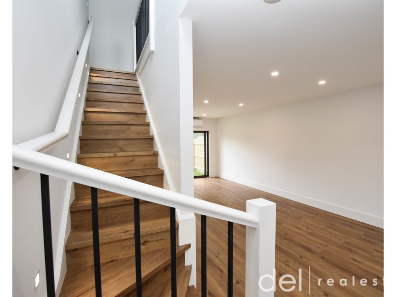 Unit 2/6 Riverview Crescent, Eumemmerring VIC 3177