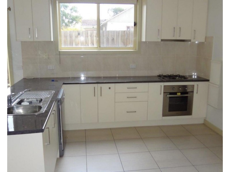2/6 Gwenda Street, Dandenong VIC 3175
