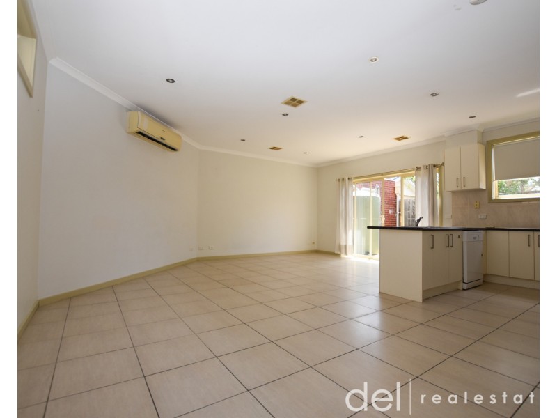 2/6 Gwenda Street, Dandenong VIC 3175