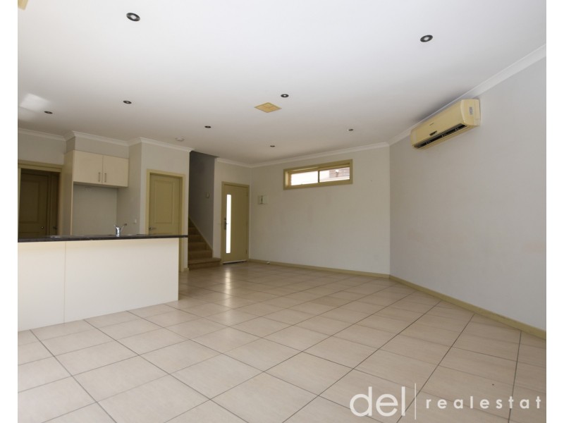 2/6 Gwenda Street, Dandenong VIC 3175