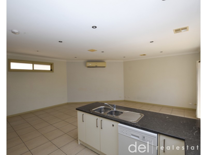 2/6 Gwenda Street, Dandenong VIC 3175