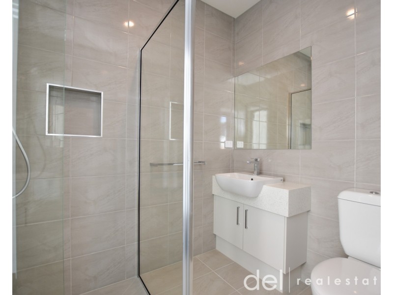 16 Jessfield Terrace, Cranbourne East VIC 3977