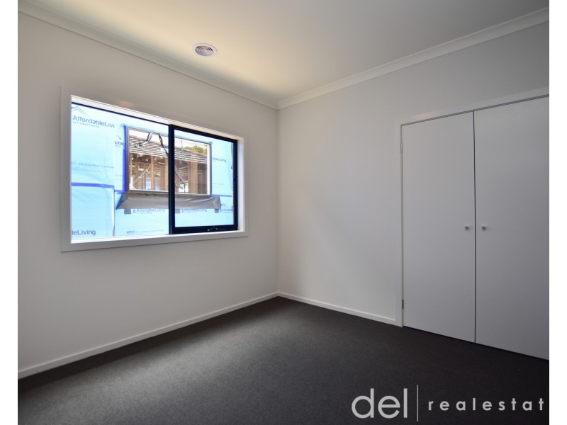 16 Jessfield Terrace, Cranbourne East VIC 3977