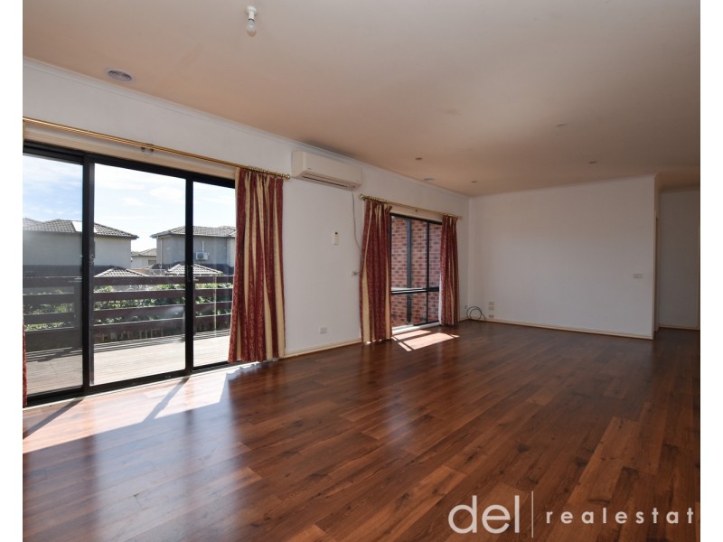 2/8 Jolly Street, Dandenong VIC 3175