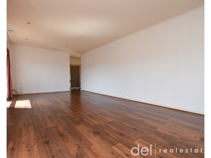 2/8 Jolly Street, Dandenong VIC 3175