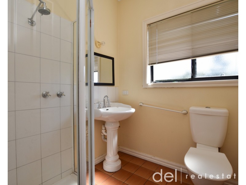 2/8 Jolly Street, Dandenong VIC 3175