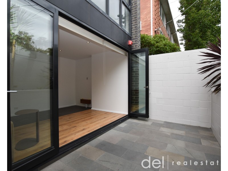 1/17 Ellesmere Road, Windsor VIC 3181