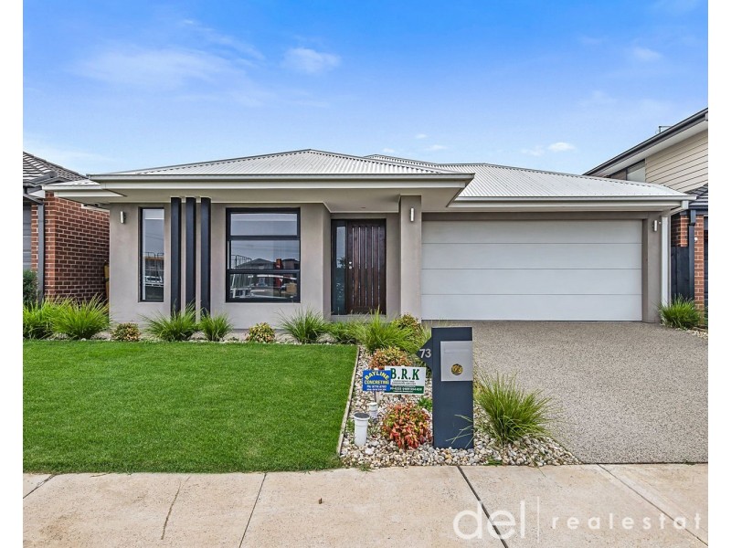73 Rossiter Retreat, Cranbourne North VIC 3977