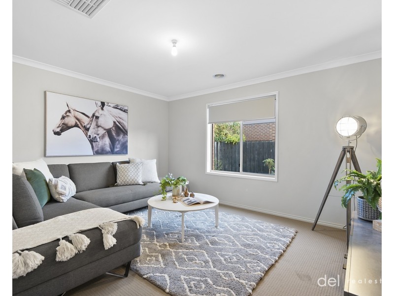 12 Massie Drive, Hampton Park VIC 3976