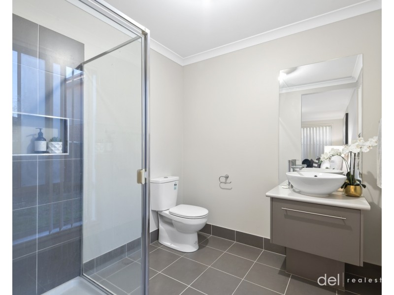 12 Massie Drive, Hampton Park VIC 3976