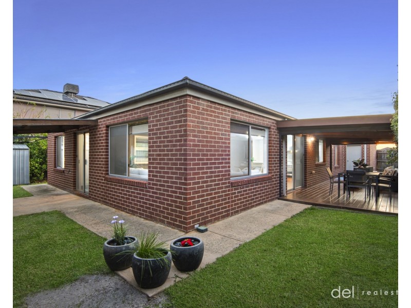 12 Massie Drive, Hampton Park VIC 3976