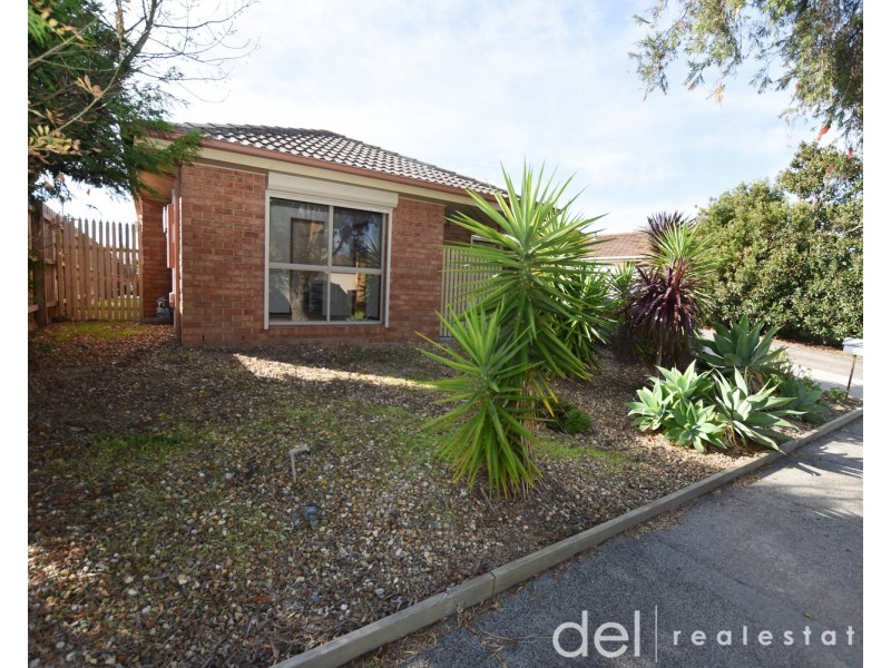 44 Frances Crescent, Cranbourne North VIC 3977