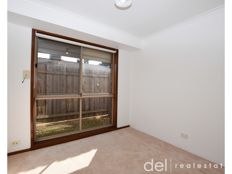 44 Frances Crescent, Cranbourne North VIC 3977