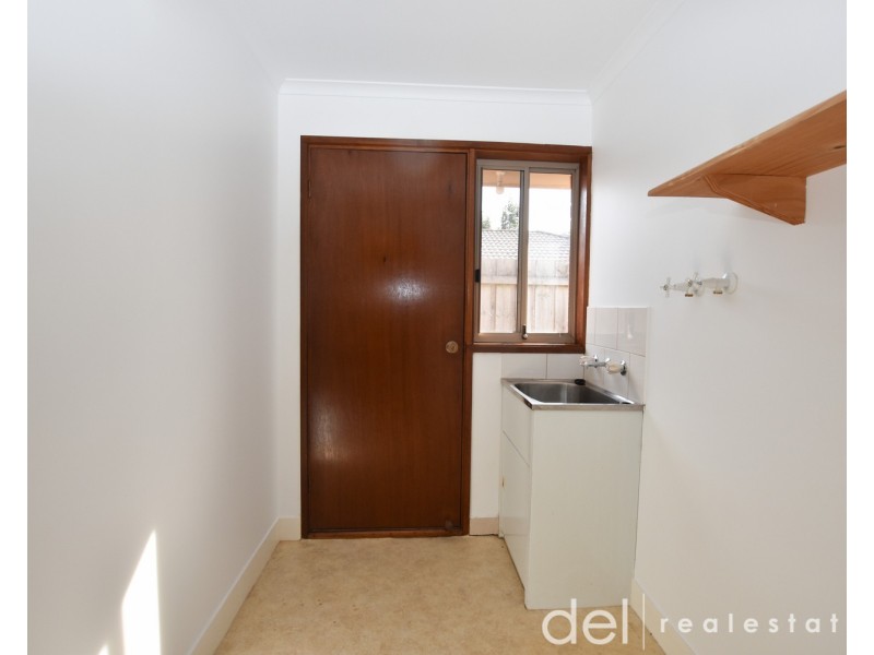 44 Frances Crescent, Cranbourne North VIC 3977