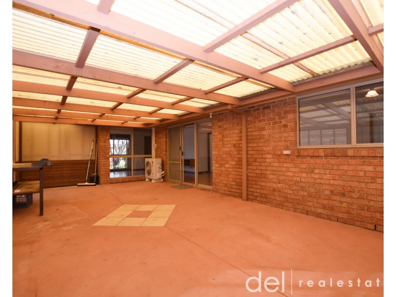 44 Frances Crescent, Cranbourne North VIC 3977