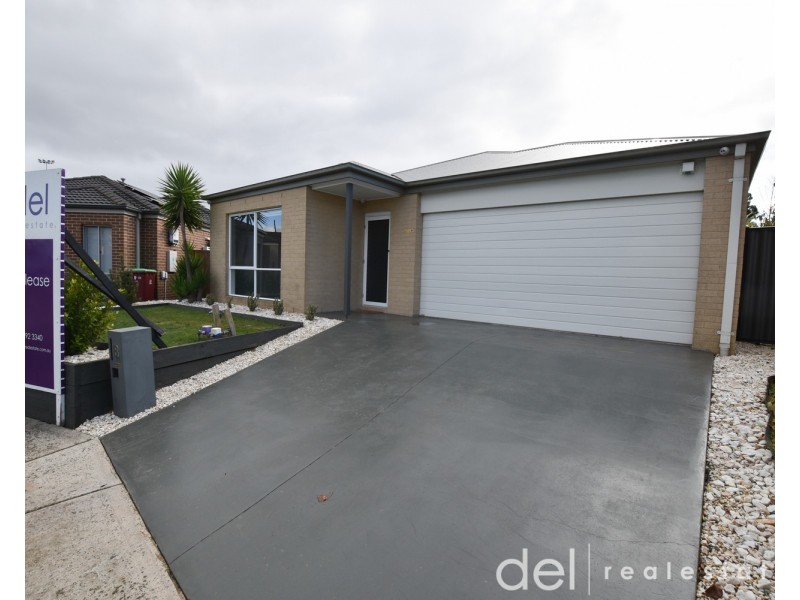8 Camolina Way, Clyde North VIC 3978