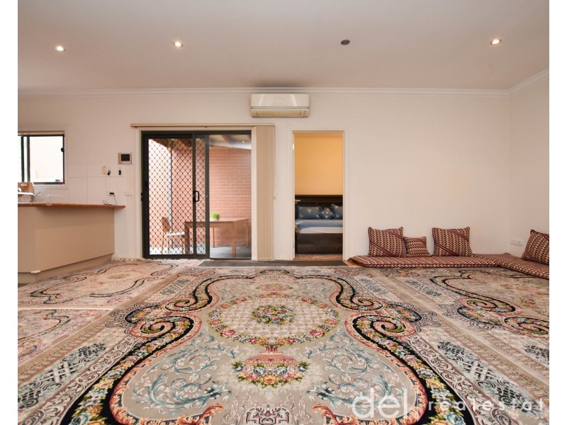 2/12 Olive Road, Eumemmerring VIC 3177