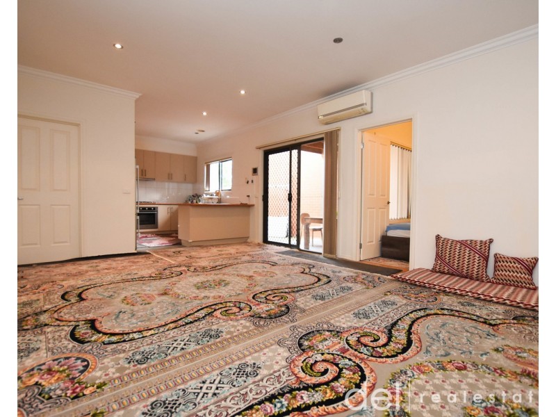 2/12 Olive Road, Eumemmerring VIC 3177