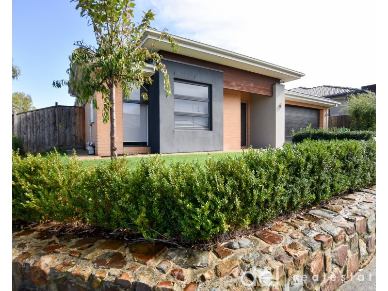 7 Compton Lane, Officer VIC 3809