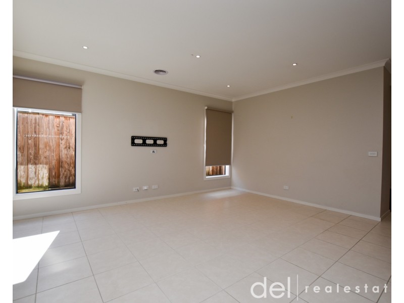 7 Compton Lane, Officer VIC 3809