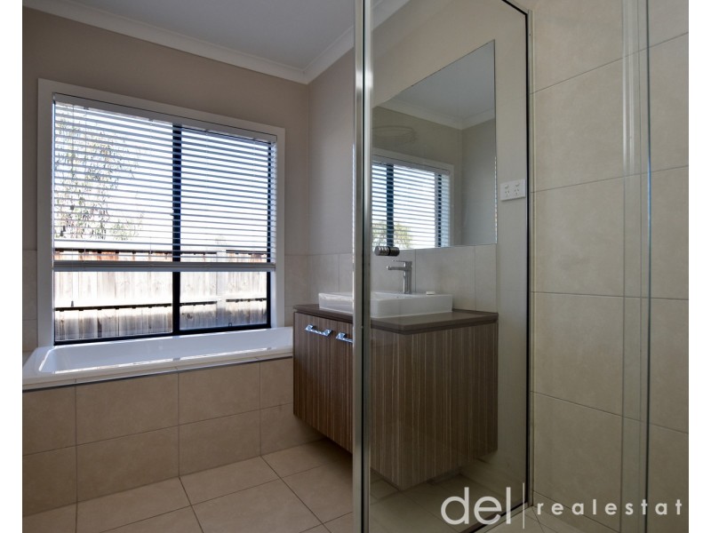 7 Compton Lane, Officer VIC 3809