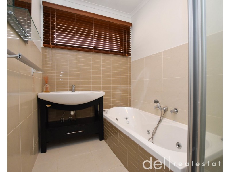 105 Outlook Drive, Dandenong North VIC 3175