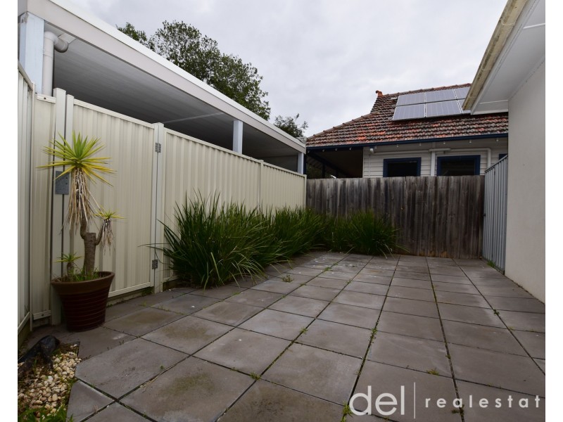 1/14 Byron Street, Carnegie VIC 3163