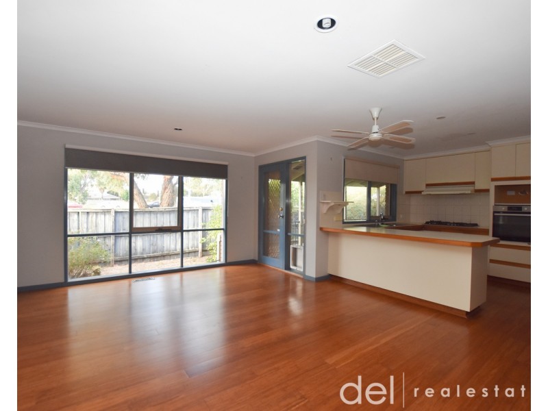 29 Stirling Avenue, Cranbourne North VIC 3977