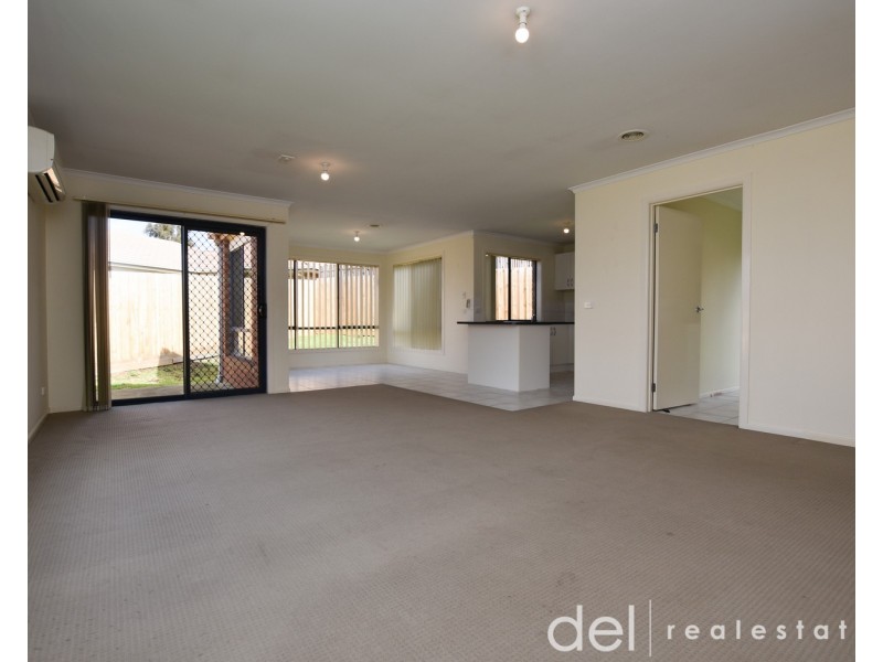 22 Sallybrook Circuit, Narre Warren VIC 3805