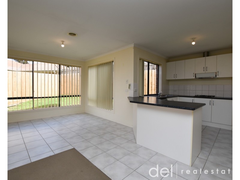 22 Sallybrook Circuit, Narre Warren VIC 3805