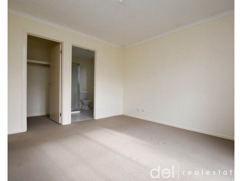 22 Sallybrook Circuit, Narre Warren VIC 3805