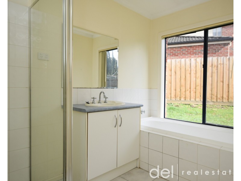 22 Sallybrook Circuit, Narre Warren VIC 3805