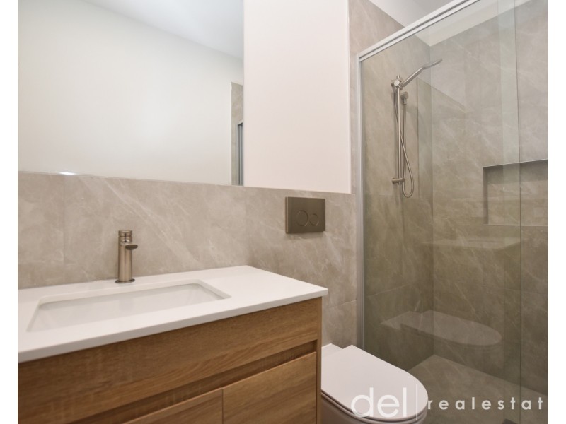 2b Haverstock Hill Close, Endeavour Hills VIC 3802