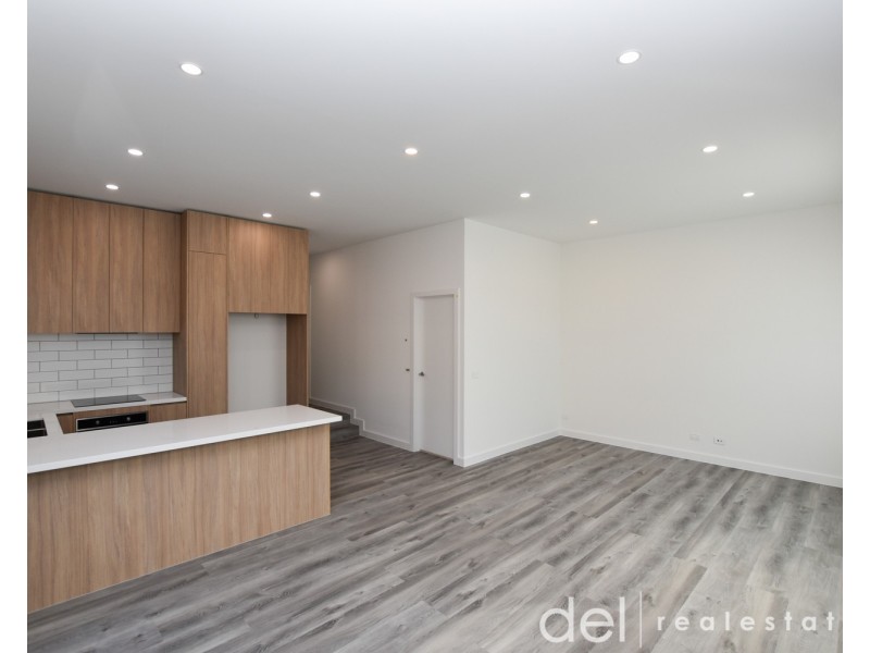 2b Haverstock Hill Close, Endeavour Hills VIC 3802