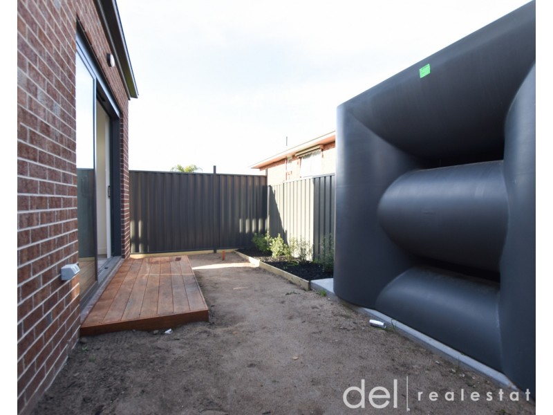 2b Haverstock Hill Close, Endeavour Hills VIC 3802