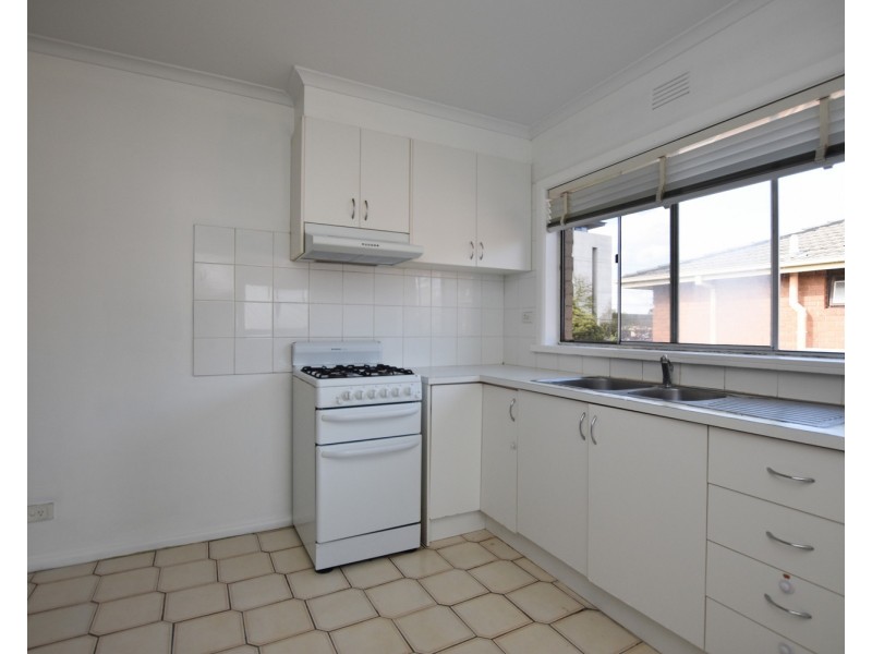 4/9 Hemmings Street, Dandenong VIC 3175