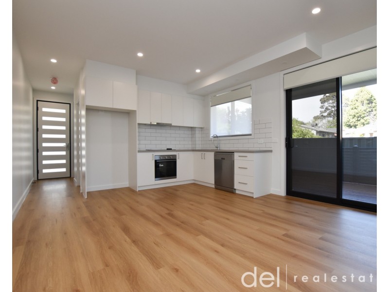 2c Apple Court, Doveton VIC 3177