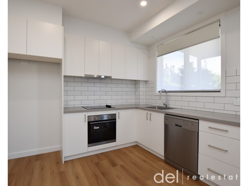 2c Apple Court, Doveton VIC 3177