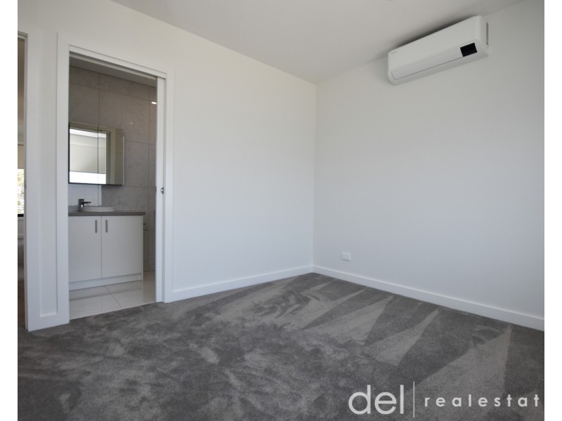 2c Apple Court, Doveton VIC 3177