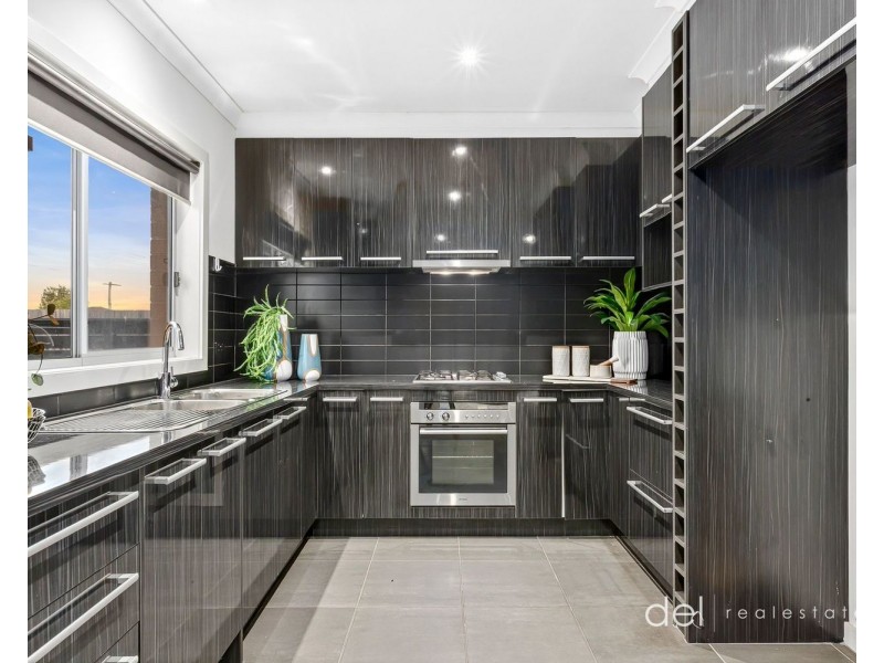 1/10 Bloomfield Road, Noble Park VIC 3174