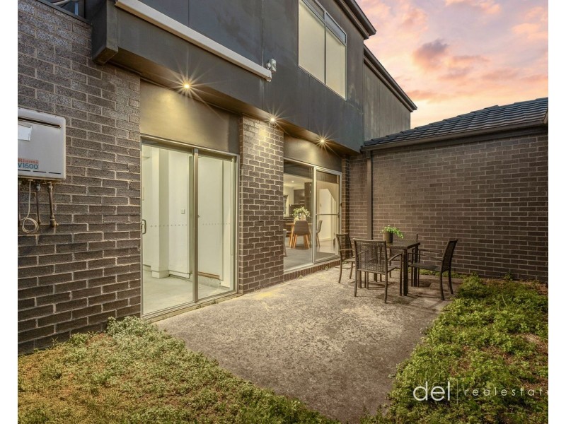 1/10 Bloomfield Road, Noble Park VIC 3174