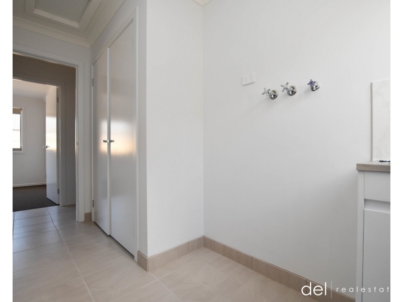 30 Catees Street, Clyde VIC 3978