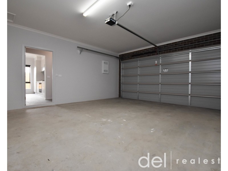 86 Bourbon Road, Cranbourne East VIC 3977