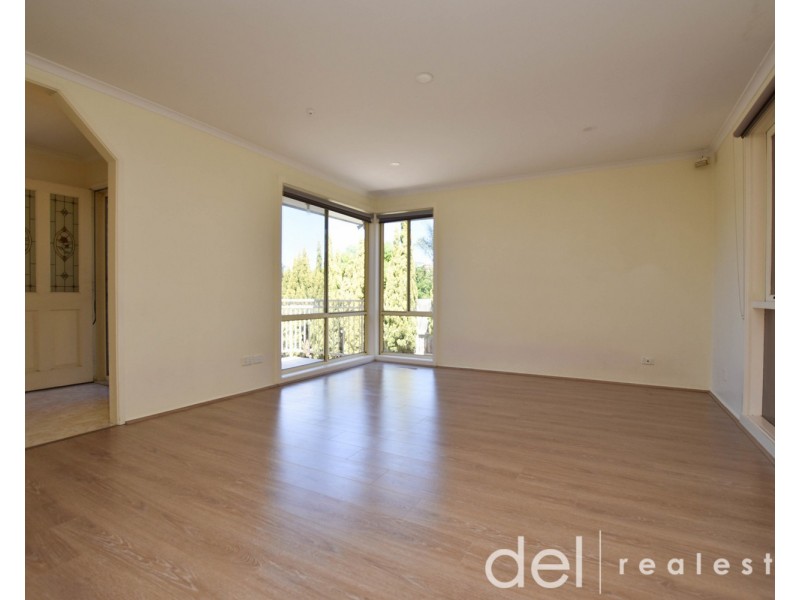 43 Gleneagles Drive, Endeavour Hills VIC 3802